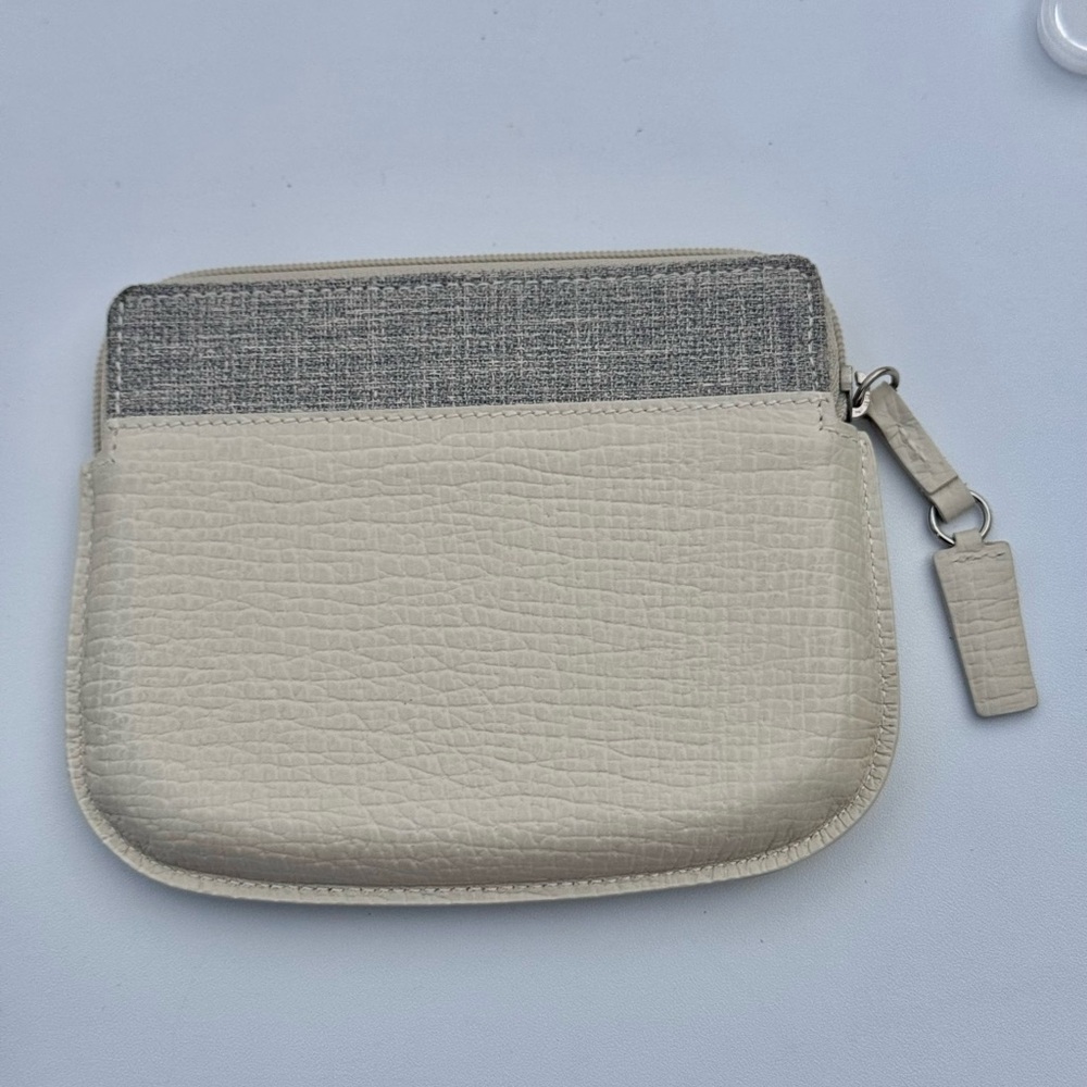 Loewe pouch with COA, box and dust cloth - Picture 4 of 16